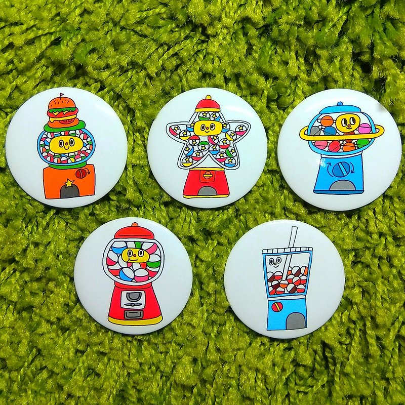 Big nose twist egg machine badge five into - Badges & Pins - Plastic Multicolor