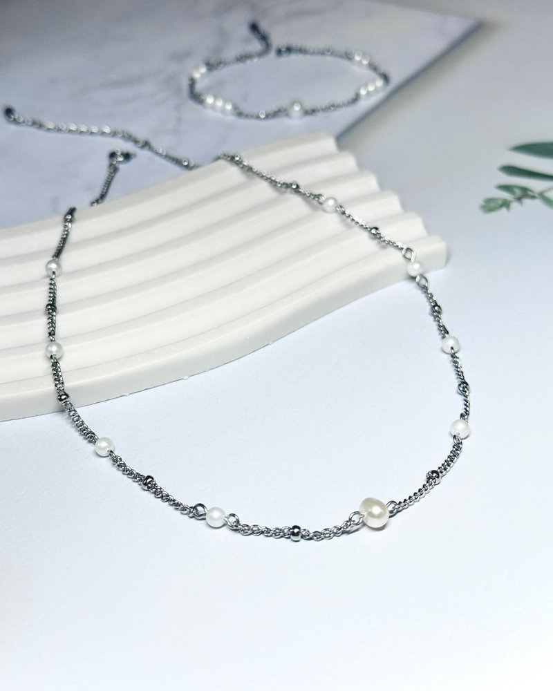 星空點點淡水珍珠鎖骨鍊 - 醫療鋼配飾/天然珍珠 - 手鍊/手環 - 不鏽鋼 銀色