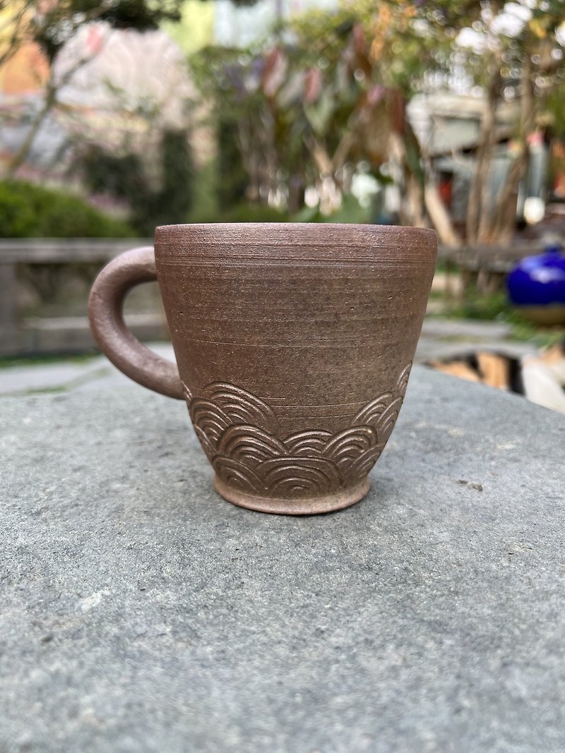 Wood-fired mug/shaped mug/handmade pottery - Mugs - Pottery 