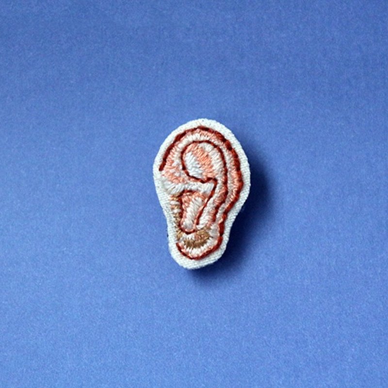 Mini hand embroidered brooch / pin ear - Brooches - Thread Brown