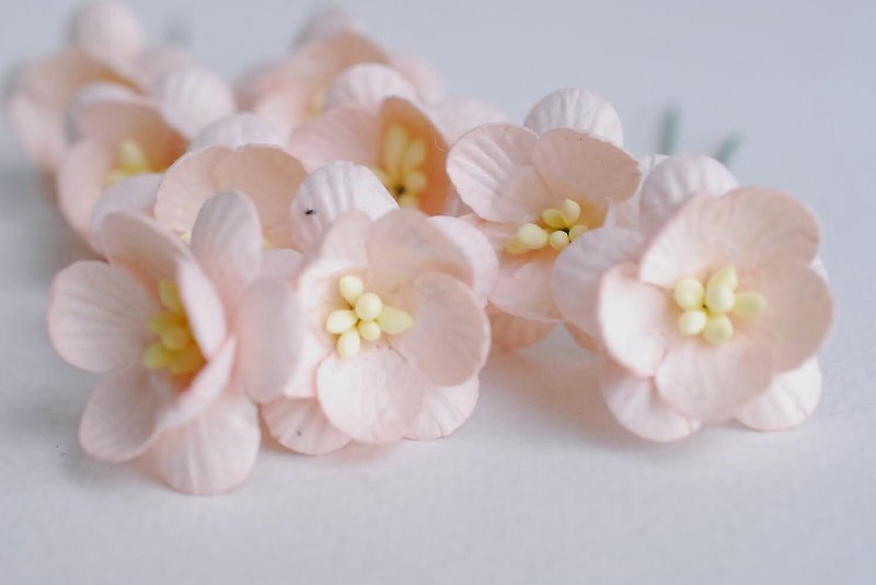 紙 木工/竹藝/紙雕 粉紅色 - Paper flower, 50 pieces, size 2.5 cm. Cherry blossom, Sakura, pale pink color.