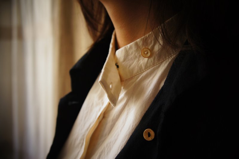 打字機襯衫typewriter shirt - 女襯衫 - 棉．麻 白色