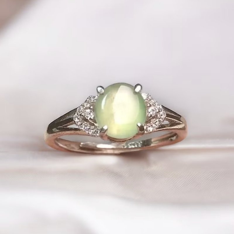 Glowing ice green jade cabochon ring 925 sterling silver | Natural Burmese jade A grade jade | Gift giving - แหวนทั่วไป - หยก สีเขียว