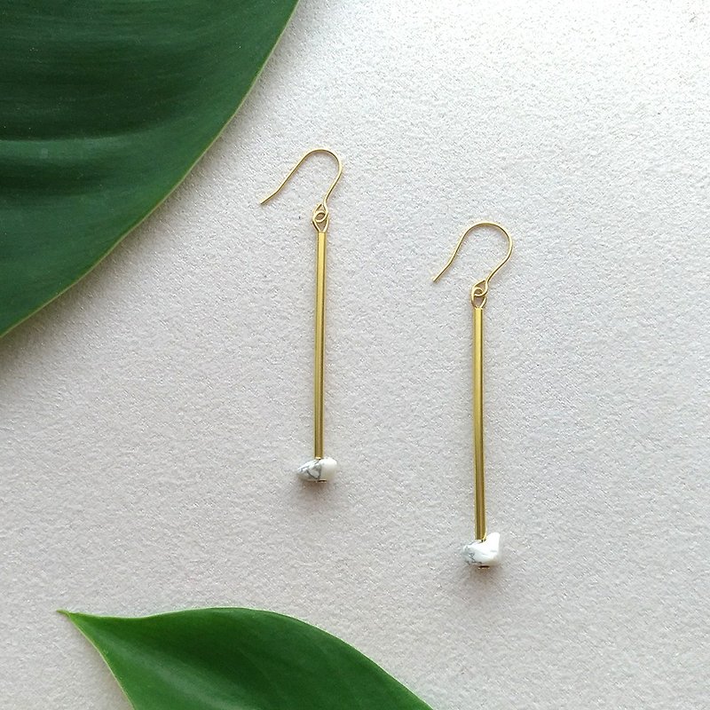 e053- Walking - turquoise white Bronze pin clip earrings - ต่างหู - โลหะ ขาว