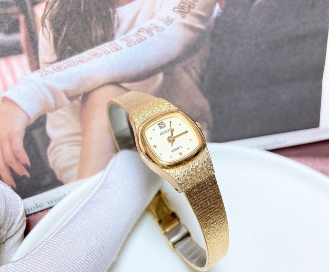 ジュエリーと時計の詰め合わせ 19046-404-