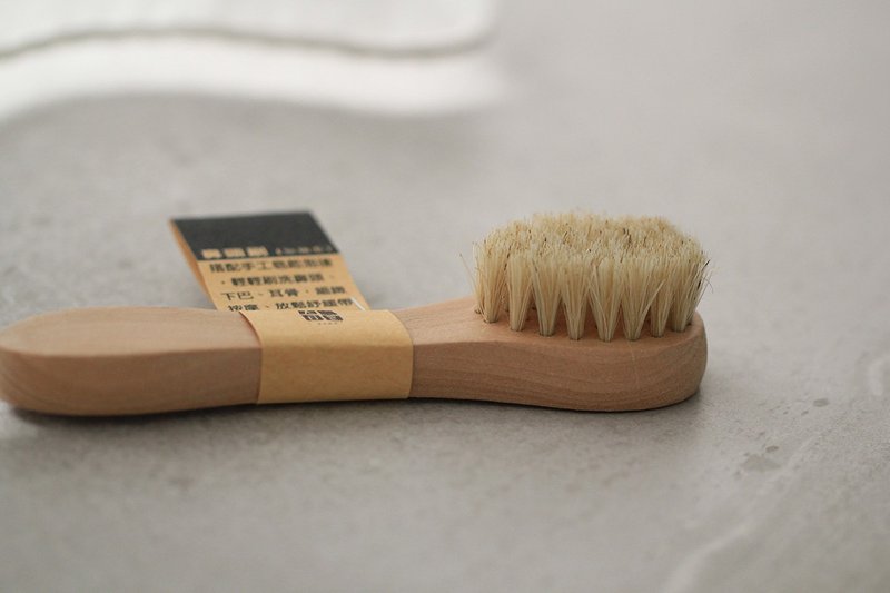 ear brush - Bathroom Supplies - Other Materials Brown