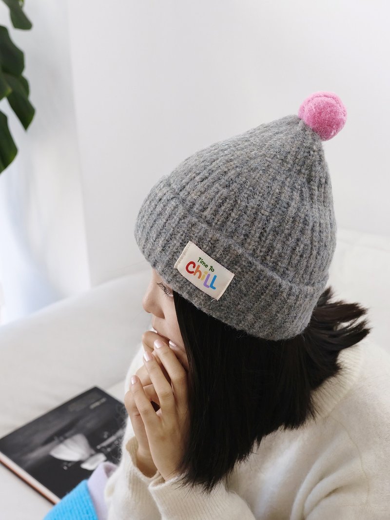 Super cute flower gray ball contrast color wool hat big head friendly - หมวก - ผ้าฝ้าย/ผ้าลินิน สีเทา