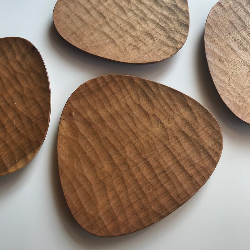 Triangular walnut bowl - Small Plates & Saucers - Wood Brown
