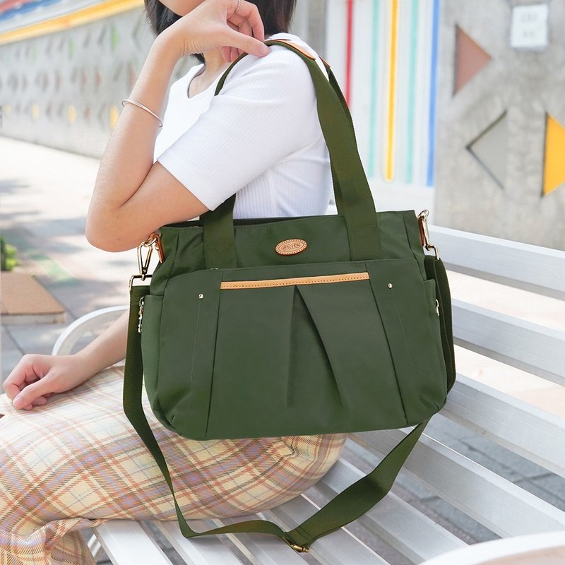 Wrinkled streamlined side-back dual-purpose commuter tote bag 82720 (classic green) - กระเป๋าแมสเซนเจอร์ - ไนลอน สีเขียว