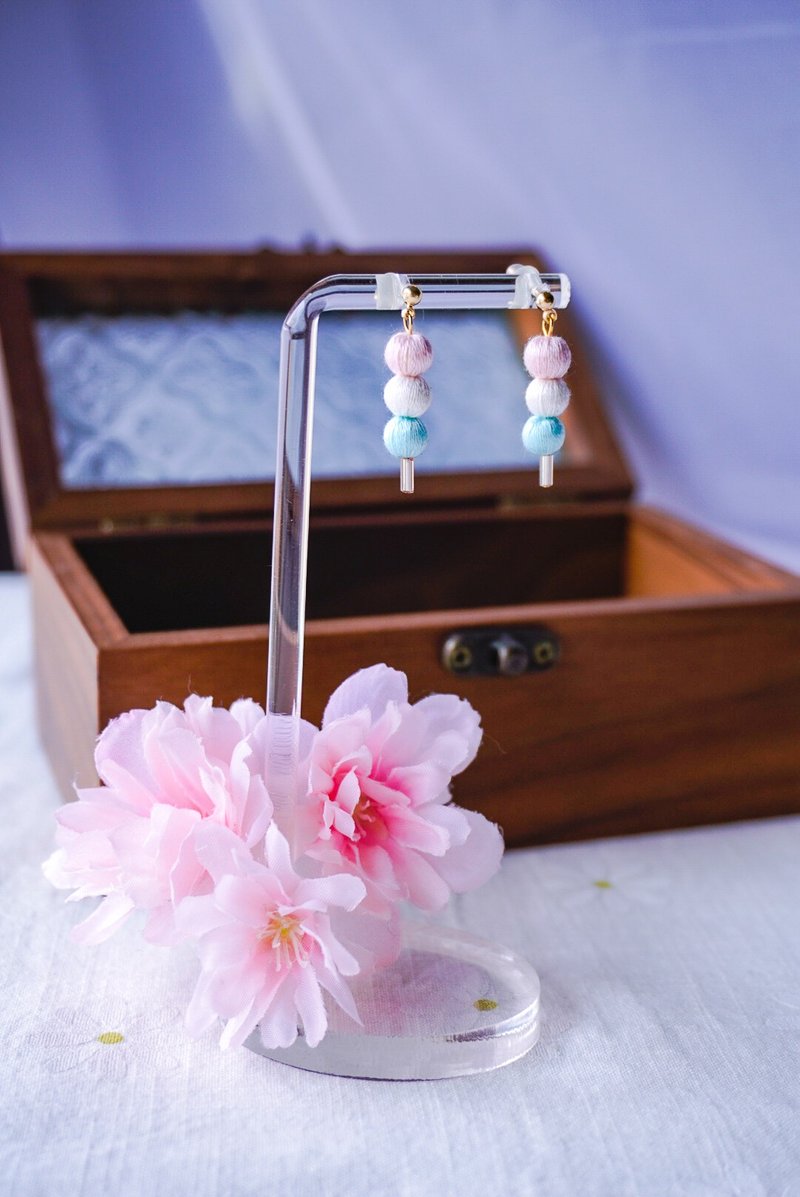 Hanami-Three-color dumpling jade earrings - Earrings & Clip-ons - Thread Pink