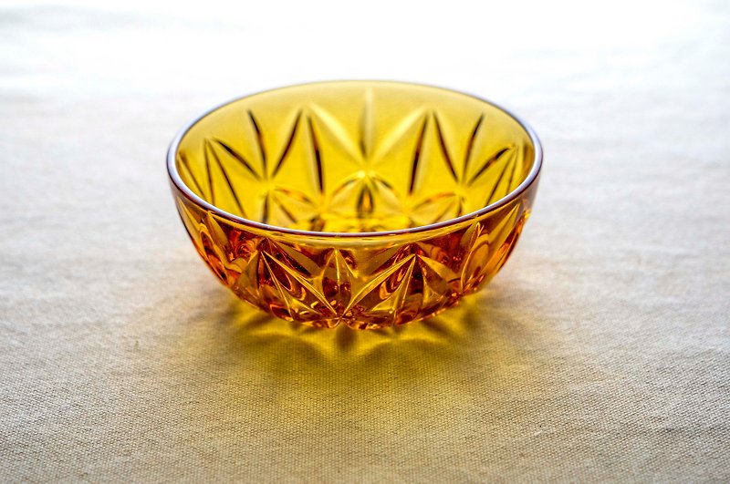 日本製 TOYO GLASS 昭和13公分雪花點心玻璃碗 未使用 台灣免運 - 盤子/餐盤 - 玻璃 橘色
