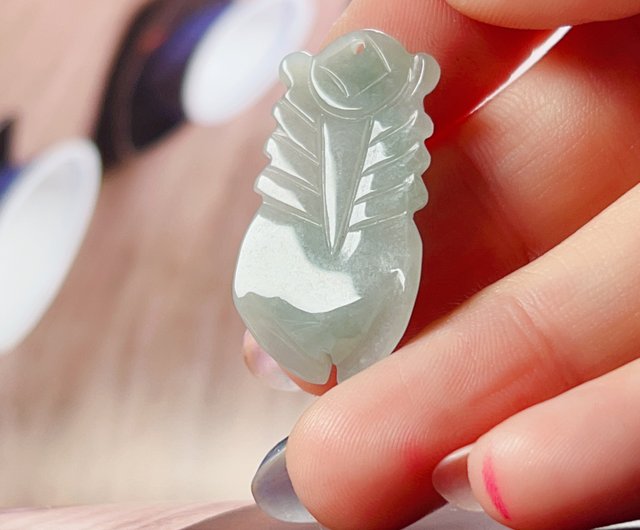 ヒスイの蝉は大ヒット彫刻です。 - ショップ Yingluoジェダイト