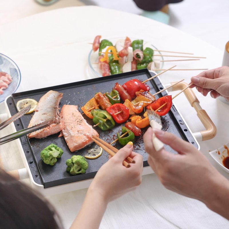 Grilled, hotpressed, multifunctional sandwich machine for new home as