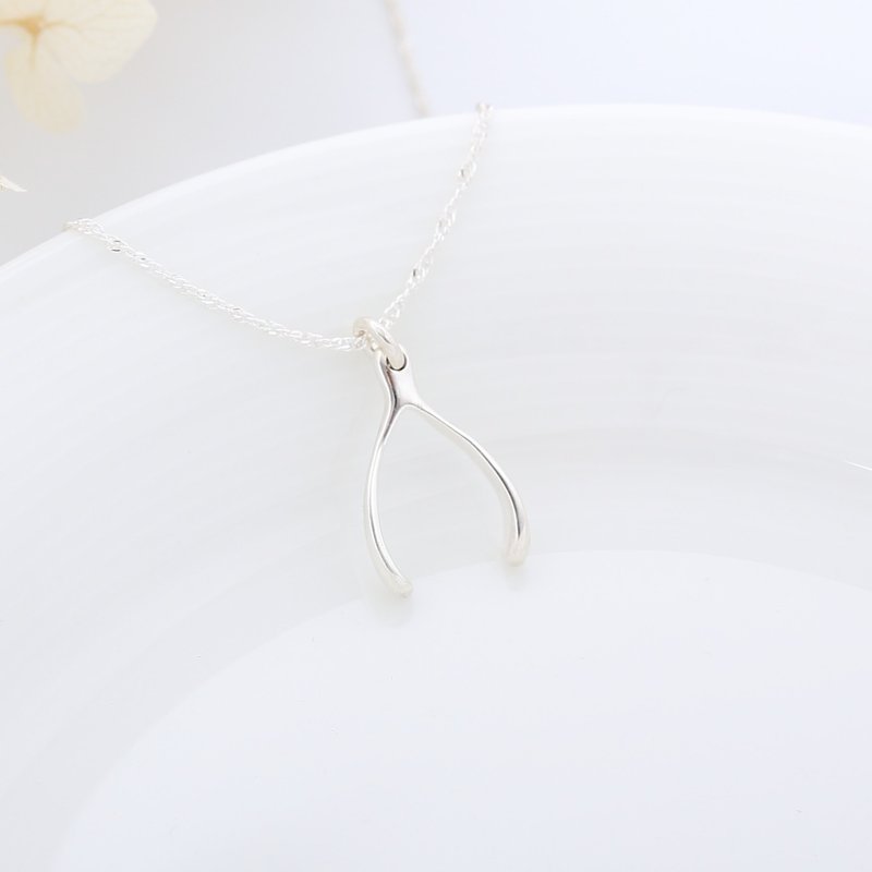 【Angel & Me】Lucky Wishbone s925 sterling silver necklace birthday gift - Necklaces - Sterling Silver Silver