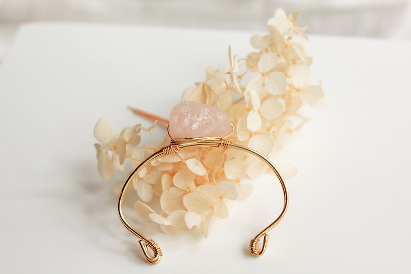 POWDER rough opening Bronze wire bracelet crystal love - Bracelets - Gemstone Pink