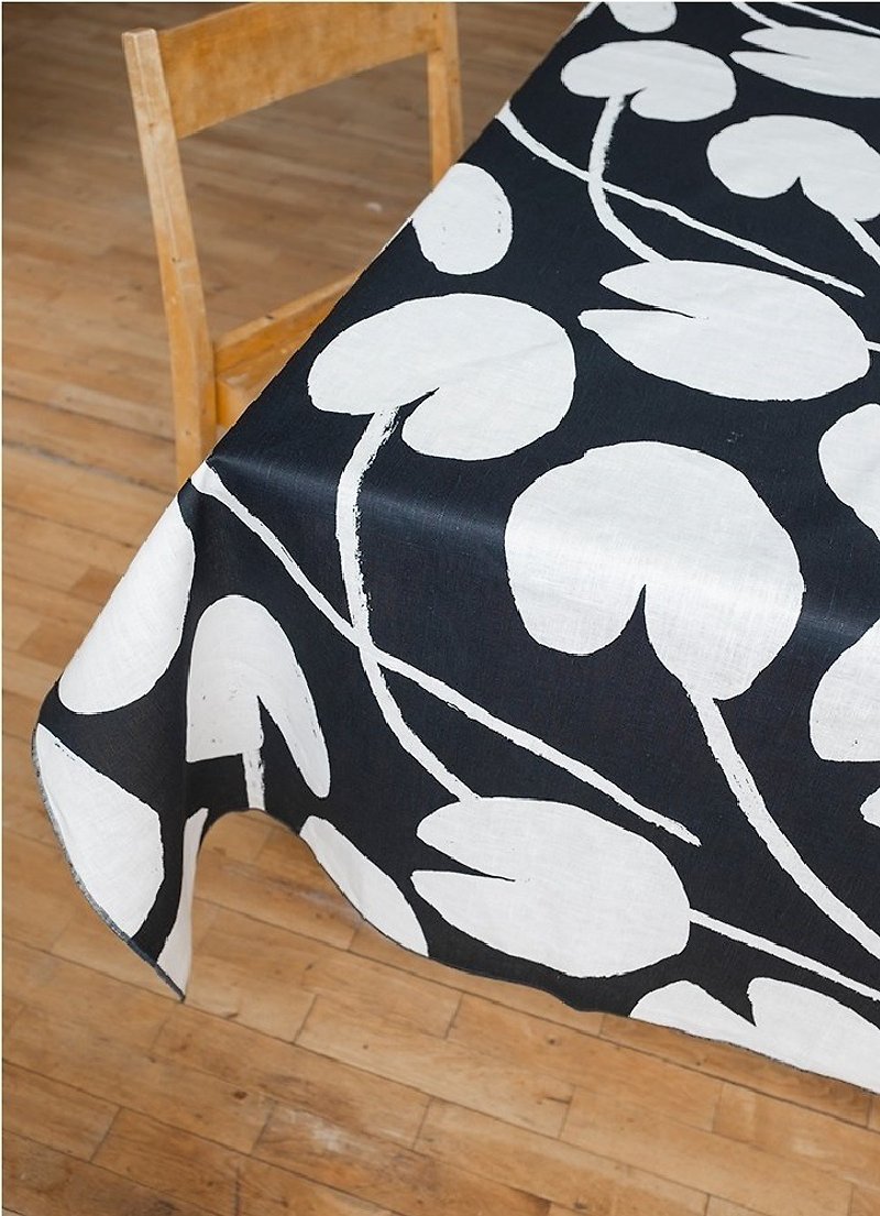 北歐風設計師款 – 荷花桌巾,午夜藍Water lilies Tablecloth - 餐桌布/桌巾/餐墊 - 棉．麻 藍色