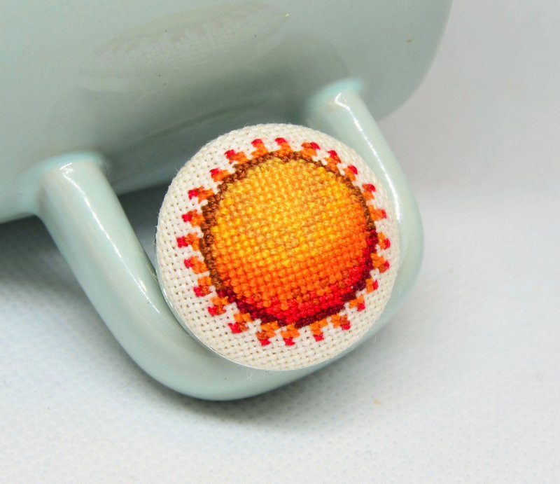 橙色太陽刺繡戒指十字繡波西米亞風飾品 彩虹吊飾手工製作的女士 - 戒指 - 繡線 橘色