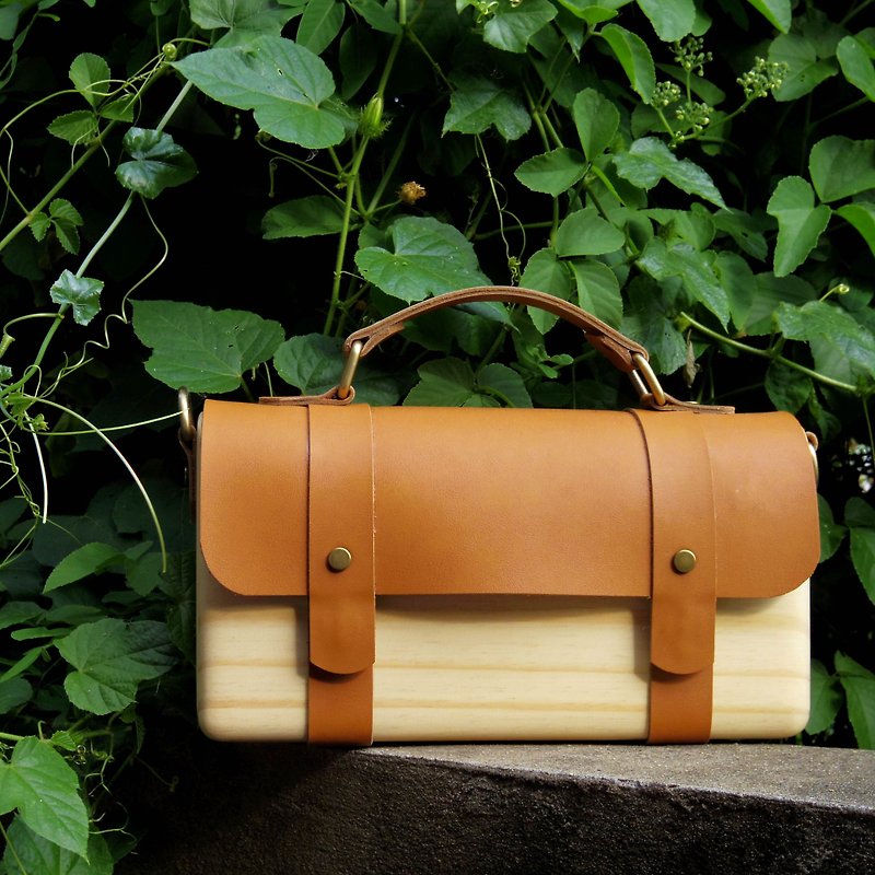 BL wooden bag - terracotta brown - กระเป๋าแมสเซนเจอร์ - ไม้ สีนำ้ตาล