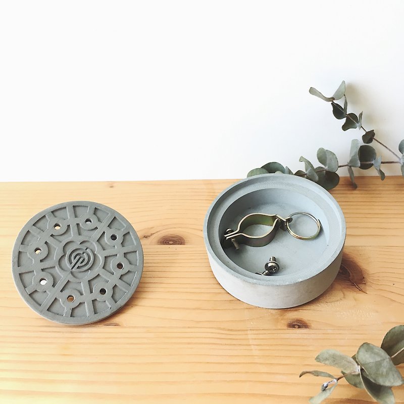 Manhole Cover Storage Box| - Items for Display - Cement Gray