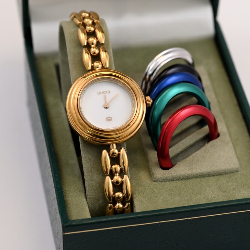 GUCCI Change Bezel Dial 6 colors Women's Gold Watch Bracelet WORKING w/Box - นาฬิกาผู้หญิง - สแตนเลส สีทอง
