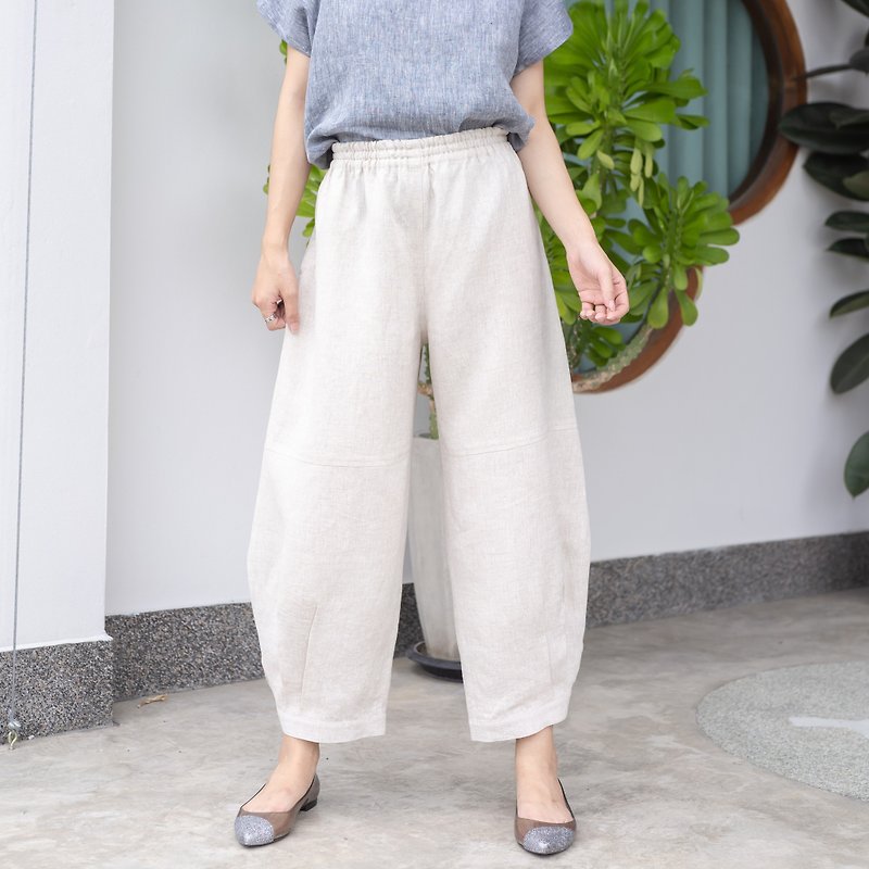 Natural Linen Balloon Pants with Button Details at the Leg - Natural Color - 闊腳褲/長褲 - 亞麻 白色