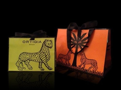 Ortigia - 歐媞迦 歐媞迦 Ortigia 狂野奔放豹紋設計 黑緞帶手提禮物袋/萊姆綠(中)