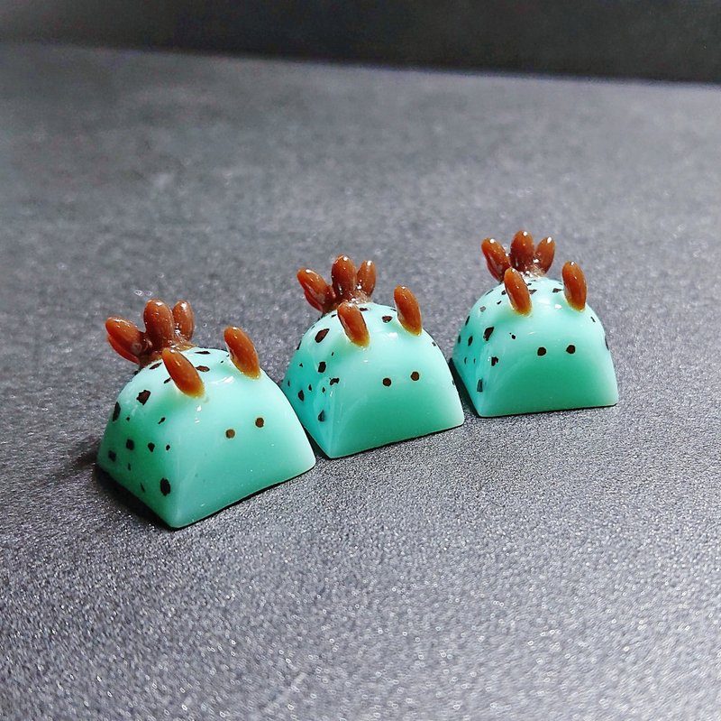 Chocolate mint sea slug key cap (1 piece) - อุปกรณ์เสริมคอมพิวเตอร์ - เรซิน สีเขียว