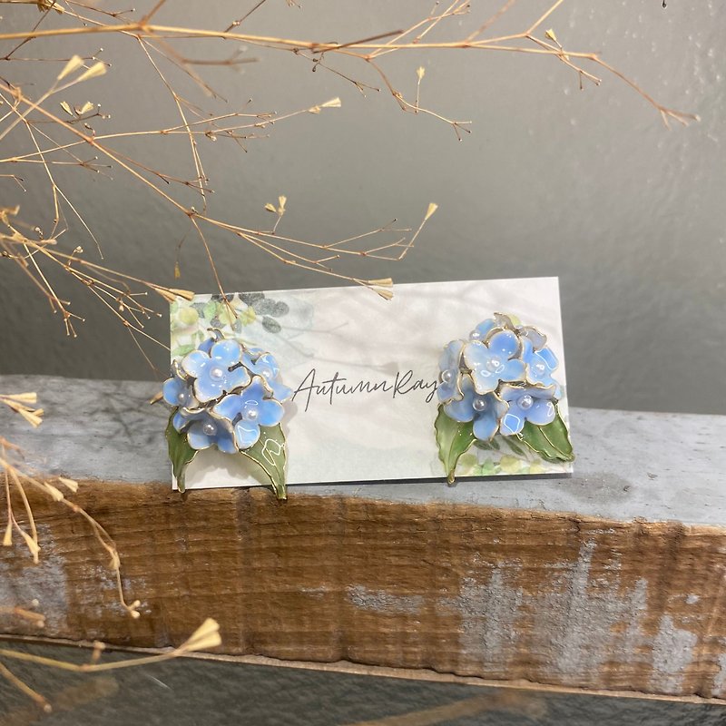繡球花 • 藍 - 貼耳款手工樹脂耳環 飾品 禮物 - 耳環/耳夾 - 樹脂 