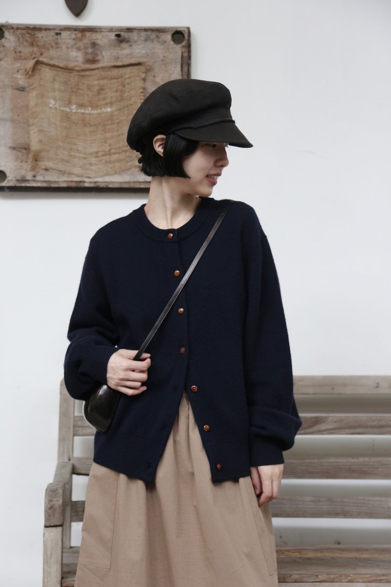 ふんわりと温もり溢れるシェットランドウールの定番カーディガン ウールカーディガン　ネイビー 251104-1 - 女毛衣/針織衫 - 羊毛 藍色
