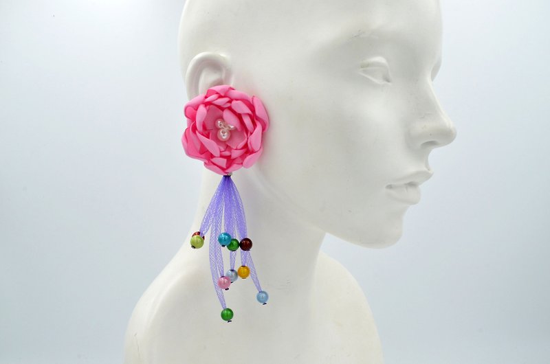 TIMBEE LO 手工牡丹花耳環 綴網管珠子花芯 - 耳環/耳夾 - 其他材質 紫色