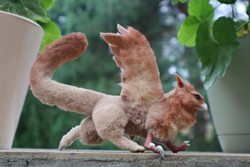Griffin fantasy animal stuffed! art doll poseable - ตุ๊กตา - ไฟเบอร์อื่นๆ สีกากี