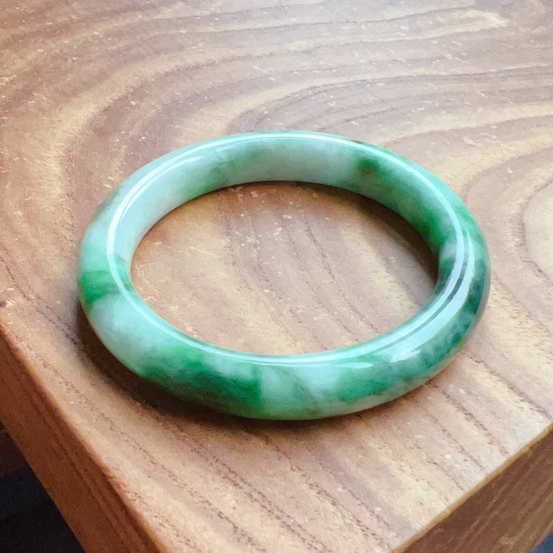 Green flower jadeite bracelet | 17.5 girth | Natural Burmese jadeite A grade | Gift giving - สร้อยข้อมือ - หยก สีเขียว