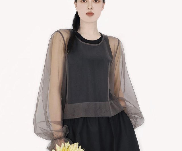 Outer mesh lantern sleeve top with multi-layered see-through