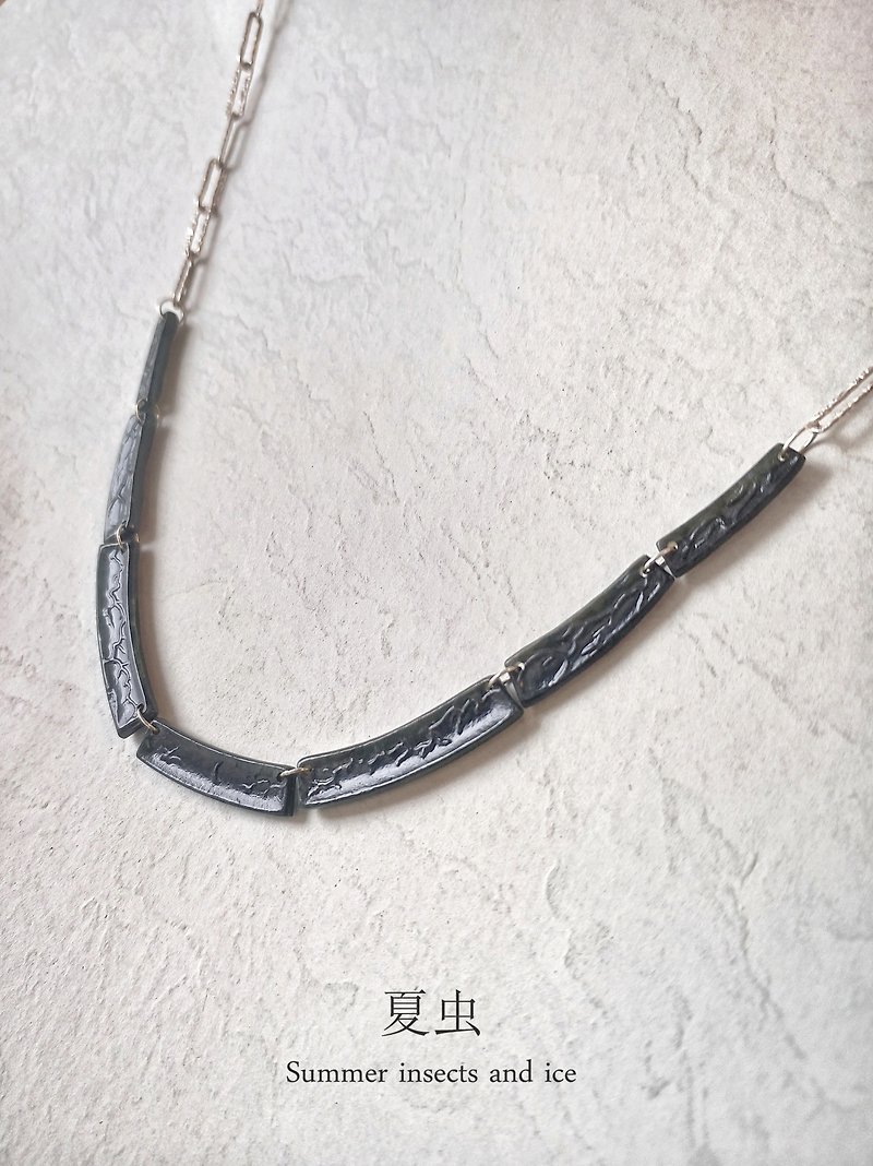 Growth and Construction Series | Natural sapphire carved tree shadow texture shape necklace - สร้อยคอ - เครื่องเพชรพลอย 