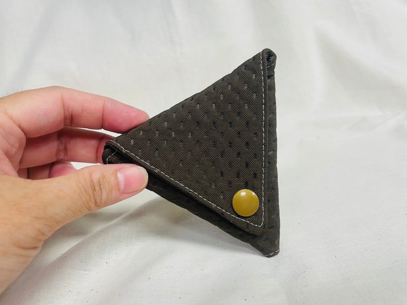 Ready Stock-Triangular Coin Purse-Coffee - กระเป๋าใส่เหรียญ - ผ้าฝ้าย/ผ้าลินิน สีเทา