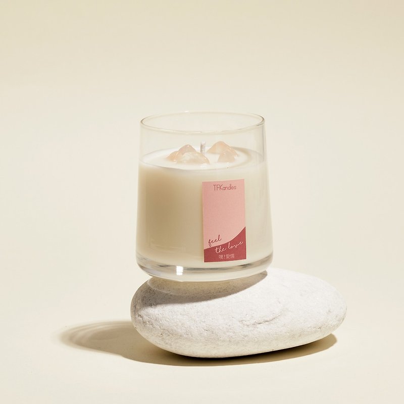 Feel the love | Naturally scented candle with Rose Quartz - Candles & Candle Holders - Wax Pink