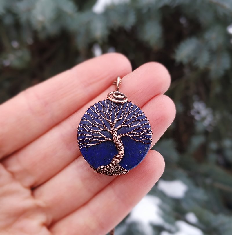 Lapis Lazuli Tree Of Life Pendant Necklace, Copper Anniversary Gift for him/ her - สร้อยคอ - เครื่องเพชรพลอย สีน้ำเงิน