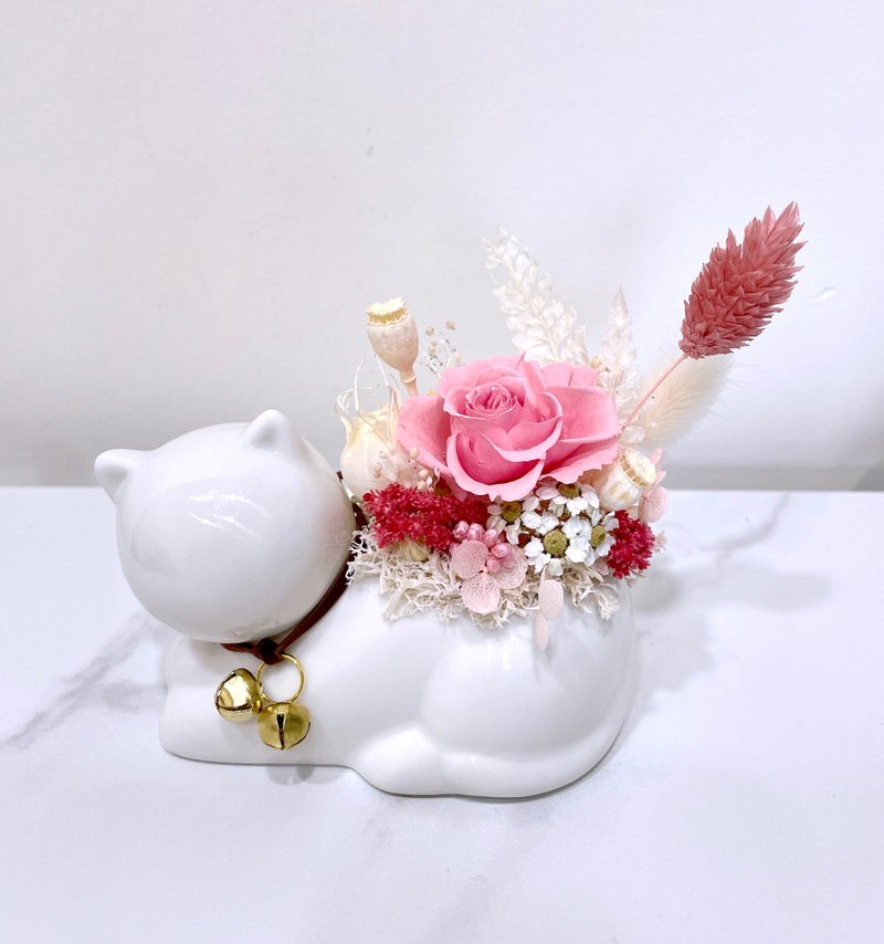 【接單訂製】貓咪永生小桌花-辦公室、居家擺飾、生日禮物 - 乾燥花/永生花 - 植物．花 粉紅色