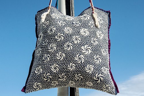 Valley Hobo Bag-Cumulus Grey - Shop dtbbag Messenger Bags & Sling Bags -  Pinkoi