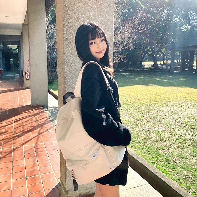 【DOUGHNUT】15吋 防潑水 後背包 經典大學包 水壺格 減壓-石 RE - 後背包/背包/書包 - 環保材質 白色