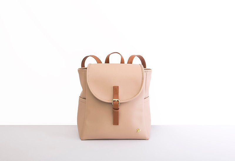 Taiwan Original/CLM Vegan Leather/Nipot Backpack_Latte Color - กระเป๋าเป้สะพายหลัง - วัสดุกันนำ้ สึชมพู