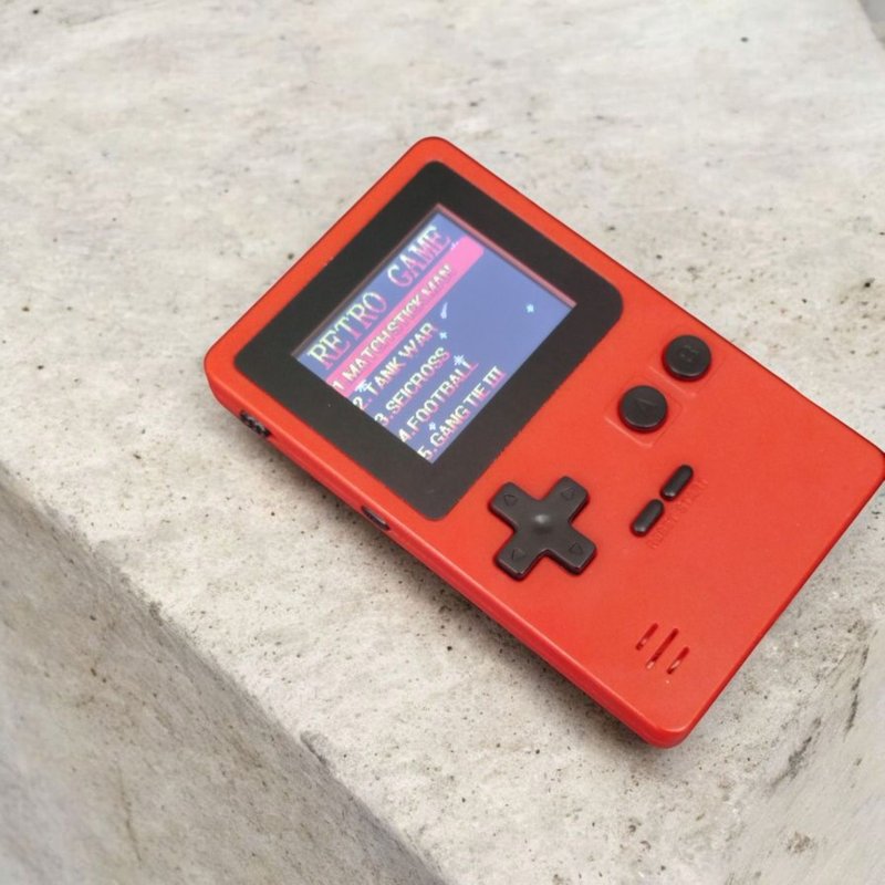 八成新 Mini Retro Gamer Include 152 Games 迷你掌機 - 科技小物 - 其他材質 紅色
