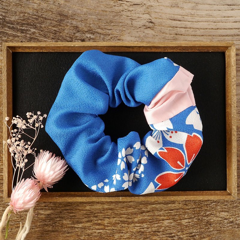 桜文　幸せ髪飾り　きものシュシュ - ヘアアクセサリー - コットン・麻 ブルー