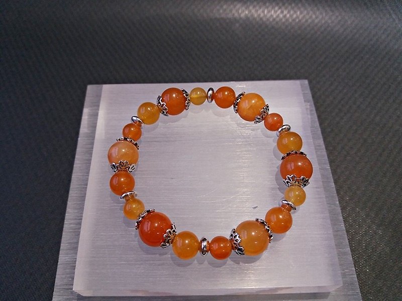 Orange Girl - Natural Orange Chalcedony Silver Bracelet - สร้อยข้อมือ - เครื่องเพชรพลอย สีส้ม