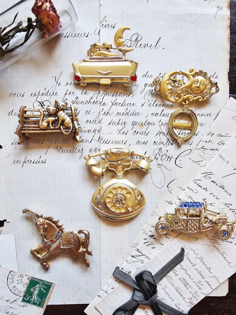 AJC & Danecraft Vintage Brooch 【vintage jewelry】 - เข็มกลัด - โลหะ สีทอง