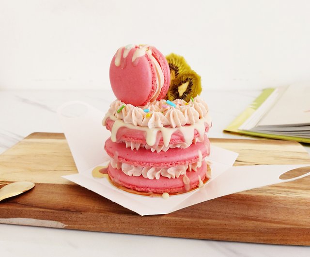 3 5 マカロンタワーストロベリー 誕生日プレゼント バレンタインギフト ショップ Cynzen Dessert ケーキ デザート Pinkoi