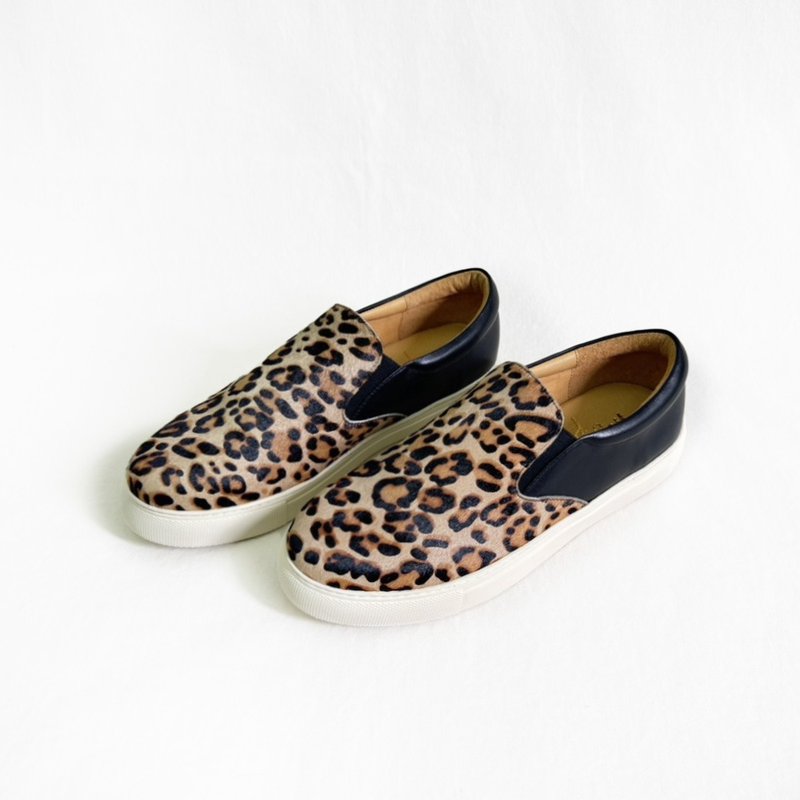 Comfort upgraded! All-round foot protection slip-ons leopard print full genuine leather MIT - leopard print - รองเท้าลำลองผู้หญิง - หนังแท้ หลากหลายสี