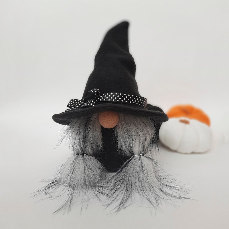 Halloween Gnome Fall Decor, Witch Gnome with Pumpkin, Fall Gnome, Stuffed Gnome - ตุ๊กตา - วัสดุอีโค สีดำ