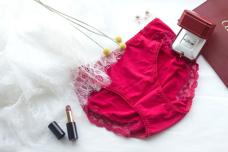 Bright Red・Middle Waist Briefs・Red・Made in Taiwan - Women's Underwear - Cotton & Hemp Red