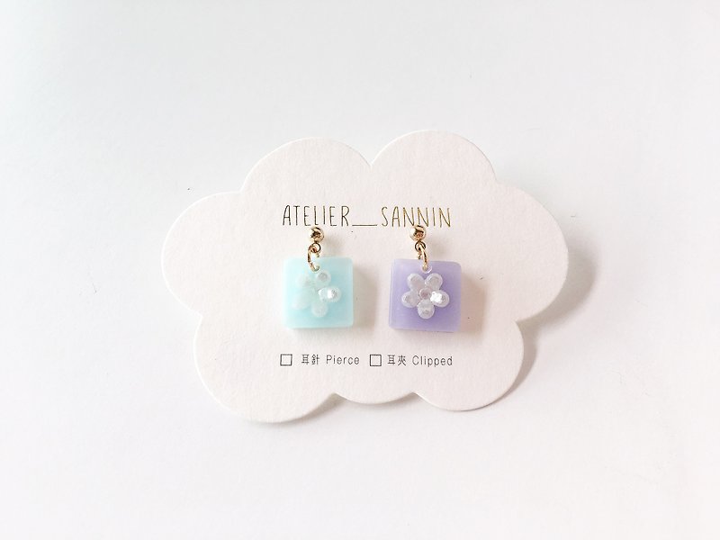 Pearl Flower Series - Colorful Flower Hand Dye Handmade Dangle Handmade Earrings Ear/Ear clip - Earrings & Clip-ons - Other Materials Purple